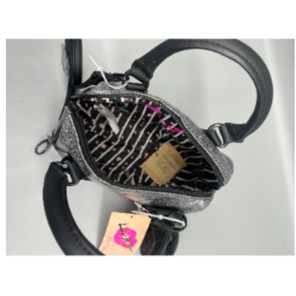 NWT Betsey Johnson Glitter Cat 😺🐈 Barrel Crossbody - Picture 4 of 7